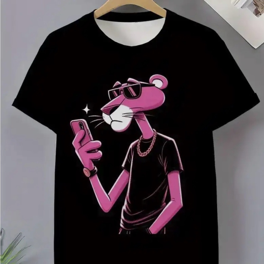 NEW Black Pink Panther Design T-Shirt